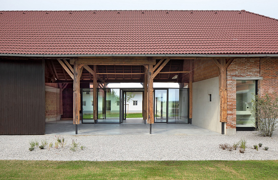Preserving Tradition: Hof B House by Moser und Hager Architekten