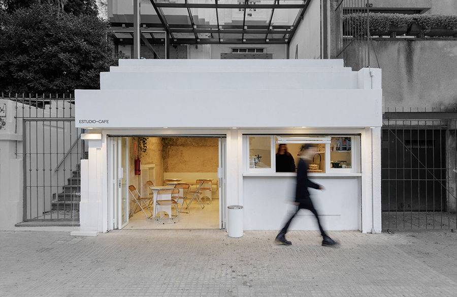 Embracing Simplicity: Studio-Café by Toro Arquitectos