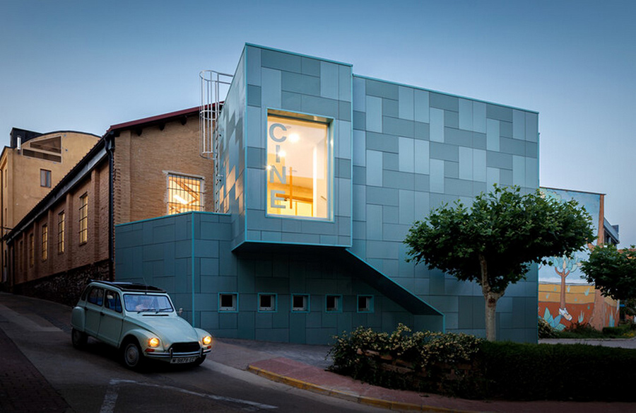 Revitalizing Brea de Aragón: Theater and Cinema by Radiz Arquitectura