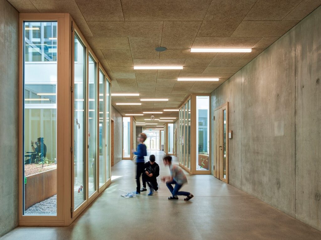 Sustainable Design and Collaborative Spaces Primary School Building ...